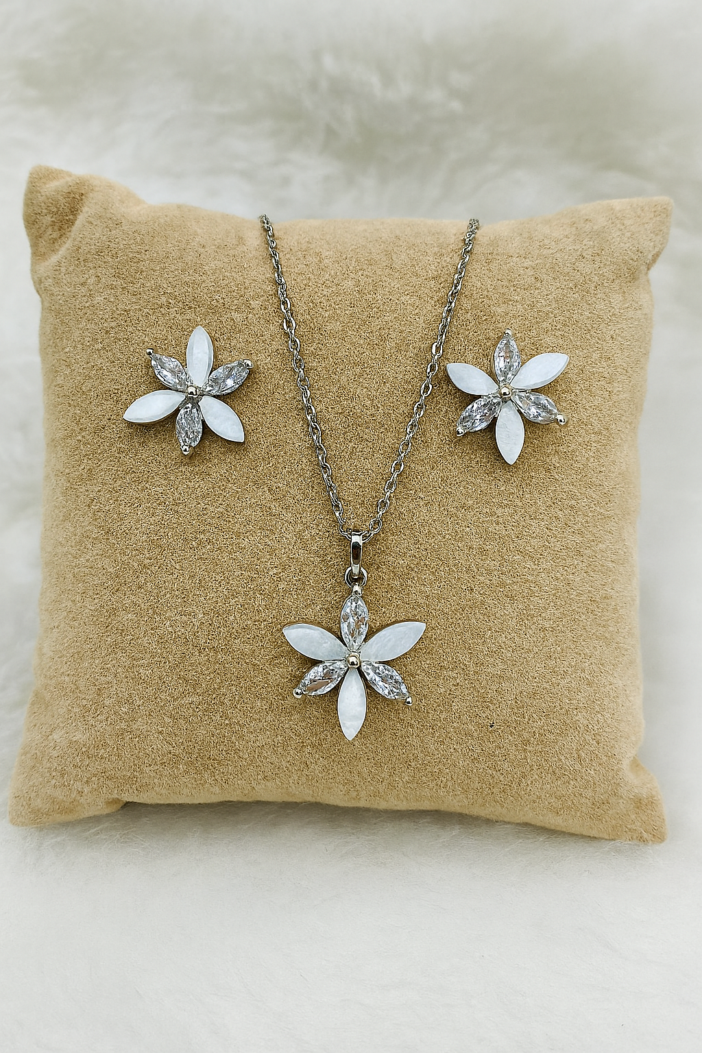 FloraShine – Korean Pendant Set