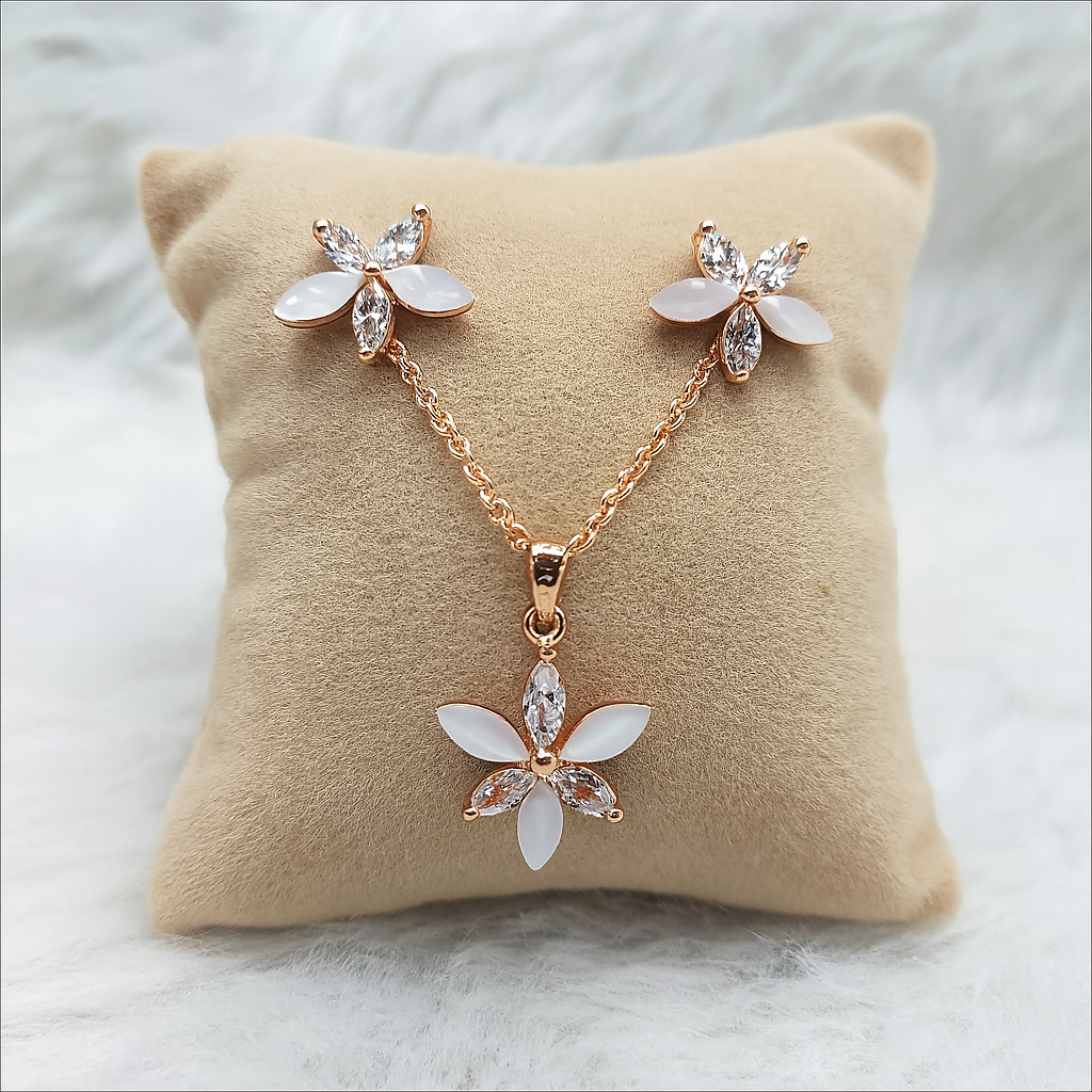 BlushBloom – Korean Pendant Set