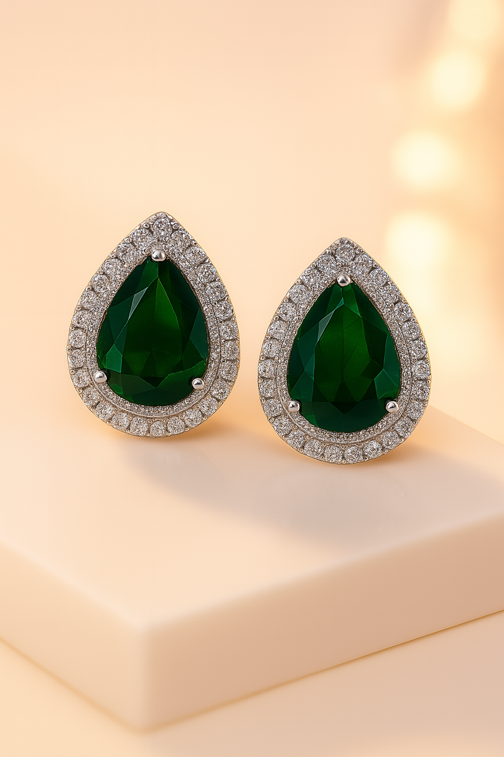 PearVerde Halo Studs